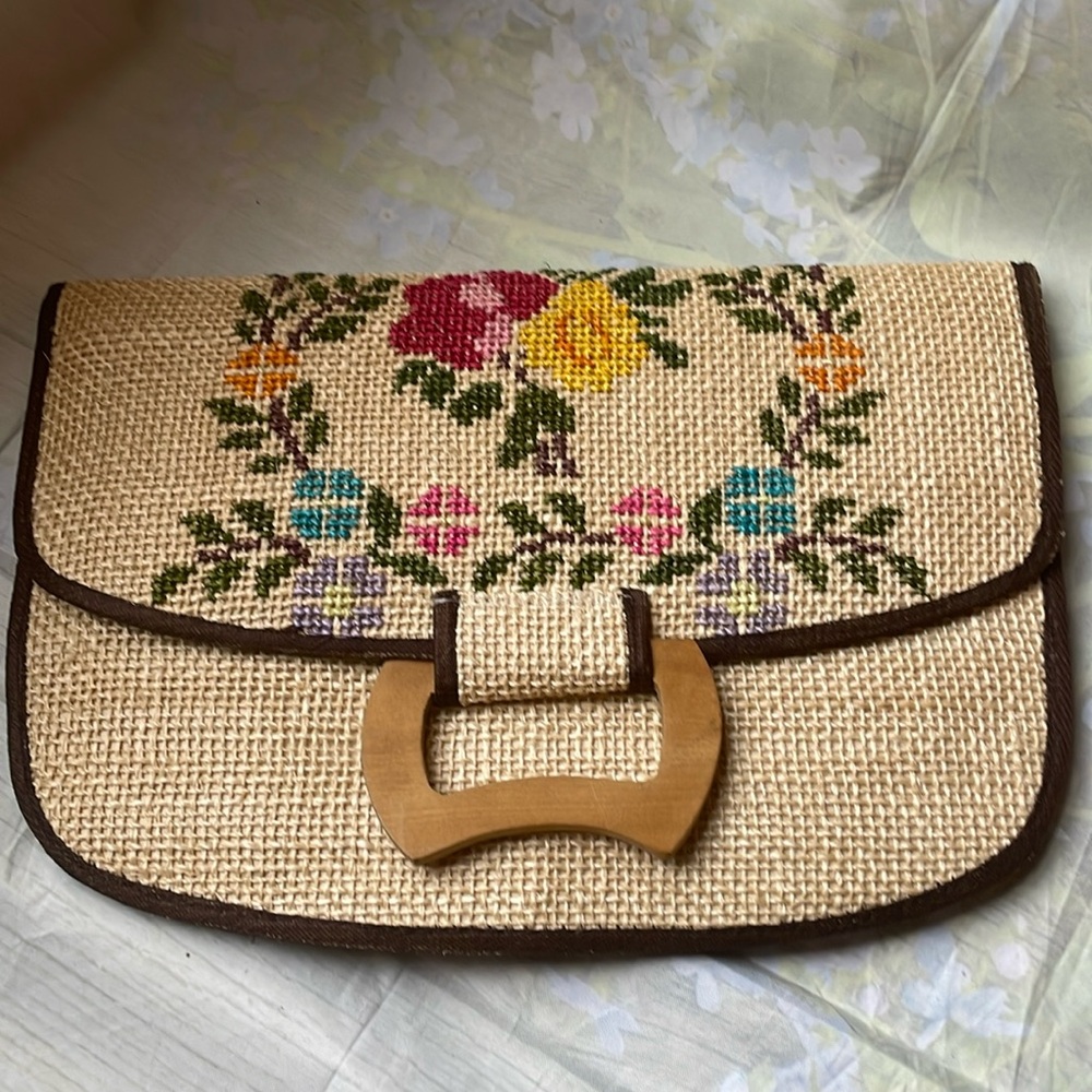 Vintage needlepoint strapless purse 👛